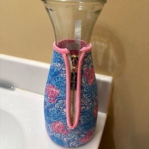 Lilly Pulitzer Blue and Pink Shell-Print Neoprene Vase Sleeve with Gold Zipper